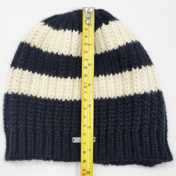 Element Eden Black & Cream Striped Knit Beanie Hat Women's - Picture 7 of 8
